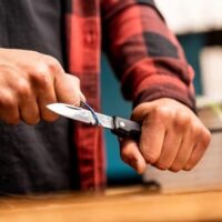 HAZET Kabelmesser 2156 mit rostfreier Klinge und Kunststoffgriff, ideal für das präzise Schneiden von Kabeln
