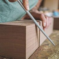 Kutzall Original 6 Feinschlicht Hand Raspel - Grobe Holz Raspel/Feile für die Holzbearbeitung und Formgebung mit ergonomischem Griff und Wolframkarbid-Beschichtung