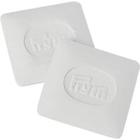 Weisse Schneiderkreide aus Prym, zwei Stücke in einer Packung, ideal für präzises Anzeichnen auf Stoffen bei Näh- und Schneidereibedarf.