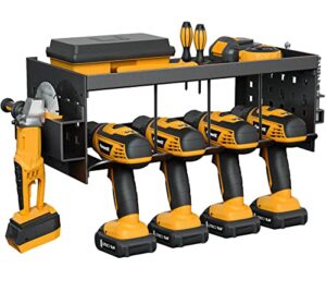 Praktischer Werkzeugspeicher mit 4 Steckplätzen für Elektrowerkzeuge, ideal für eine ordentliche Werkstatt und effiziente Arbeitsfläche.