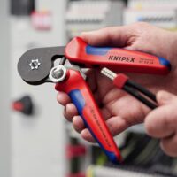 KNIPEX Selbsteinstellende Crimpzange für Aderendhülsen mit Seiteneinführung und Mehrkomponenten-Hüllen, brüniert 180 mm