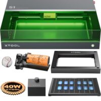 xTool S1 Laser Graviermaschine 40W Deluxe Kit, Geschlossene Sicherheit, Pin Punkt Positionierung, Autofokus, 600mm/s Geschwindigkeit, 498 * 319mm Arbeitsbereich für Metall, Holz, Leder