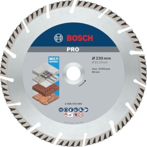 Hochwertige Bosch Multi Material Diamanttrennscheibe für diverse Baumaterialien wie Beton, Stahlbeton und Stein mit großer Winkel-Schleifermöglichkeit.