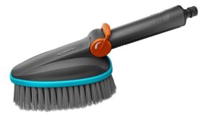 Reinigungsbürste mit Schlauchanschluss für kleinere und empfindliche Oberflächen, praktische 1-Hand-Bedienung, Gardena Cleansystem Handbürste M Soft