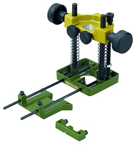 Proxxon 28566 Oberfräsenvorsatz OFV - Vorderansicht eines Werkzeuges mit zwei Kopfhaltern und Zentrierstift für Zirkelfunktion