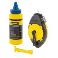 Ein hochwertiges Schlagschnur-Set von Stanley mit blauer Kreide und einer Schnurlänge von 30 m. Das Set ist als Senklot verwendbar und bietet eine Übertragung von bis zu 3,5:1.