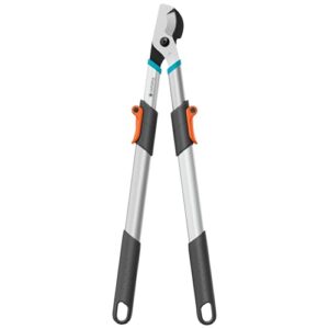 GARDENA Astschere TeleCut Basic, teleskopierbare Astschere für frisches Holz mit leistungsstarken Klingen und präzisionsgeschliffenen Schnittmuster für effizientes Schneiden von frischem Holz.