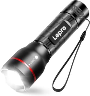 Taschenlampe mit extrem hellem Flutlicht und 5 Beleuchtungsmodi, wasserdicht für Outdoor-Aktivitäten wie Wandern, Angeln und Gassigehen.