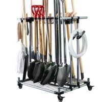 Mehrzweck-Gartengeräteaufbewahrungsregal für die Klassifizierung und Lagerung von schweren landwirtschaftlichen Geräten und Transportwagen. Stauraum für Werkzeuge, Schlitze für Reinigungswerkzeuge, leicht zu bewegen, robuste Haltbarkeit.