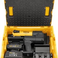 Universelles Werkzeug für die Herstellung von Pressverbindungen aus Kunststoffrohren und Elektroschweißmuffen mit einem Durchmesser von bis zu 110 mm