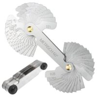 Gewindelehre Metrisch - Unverzichtbares Messwerkzeug für Präzisionsmessungen, Edelstahl Gewindelehre mit 52 Blättern und verschiedenen Maßen von 0,25 bis 6,0 mm sowie eine Gewindelehre mit 28 Blättern und verschiedenen Gewichten von 4g bis 62g. Ideal für Mechaniker, Ingenieure und Heimwerker.