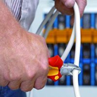 Wiha 43335, professioneller elektrischer Seitenschneider mit DynamicJoint Technologie, rot gelb, 160 mm