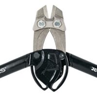 Bild eines schwarzen Fiskars PowerGear Bolzenschneiders mit Softgrip-Griffen, geeignet für den schweren Einsatz in der Bau- und Heimwerkerbranche