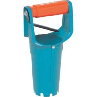 Hochwertiger Blumenzwiebelpflanzer von Gardena mit Auslöseautomatik und Handhabung durch Griff-Auslöseautomatik zum Erfassen und Entleeren der Erde, ideal für den Einsatz bei Blumenzwiebelpflanzungen