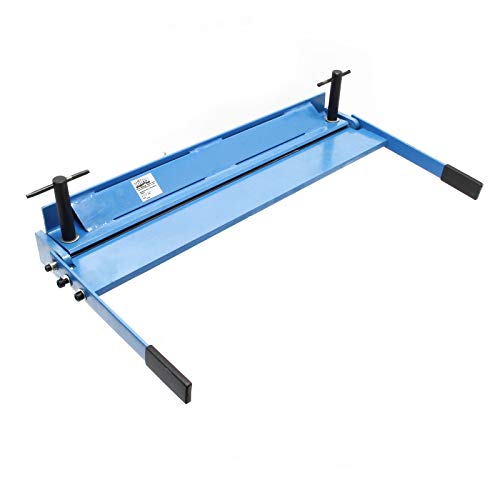 Blechbiegemaschine mit 630 mm Arbeitsbreite und max. 135° Biegewinkel für präzises Biegen von Blechen in Industrieumgebung