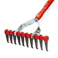 Pendel-Vertikutierer von Wolf-Garten mit rotem und silbernen Design, ideal für Rasenpflege und -reinigung