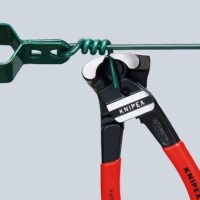 Hochwertiger Bolzen-Vornschneider von KNIPEX mit Kunststoffüberzug, 200 mm lang, für Vorschnurung von Draht und anderen Materialien geeignet.