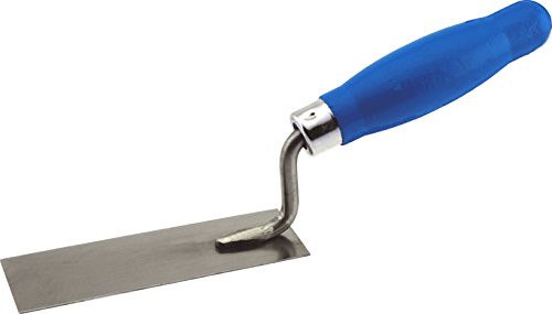 Mauererkellen, Set aus verschiedenen Formen: Hamburger Spitzkelle, Stukkateurspachtel, Inneneckenkelle, Außeneckenkelle und Doppelseitiges Fugeneisen für Mauerbearbeitung.