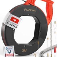 Flexible Einziehfeder und Zugdraht für Leerrohre. Die CAPRITOOL Kabeleinziehhilfe 30m ist ideal für anspruchsvolle Projekte in Elektrotechnik, Telekommunikation und Hausinstallationen.
