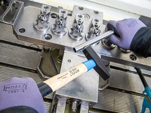 Hazet Schlosserhammer mit Stahl-Stielschutzhülse, Bluguard, Hickoryholz und Güteklasse A, ideal für Heimwerken und Profiwelt