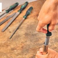 Bosch Metall-Halbrundfeile 200 mm / 8" für effiziente Metallbearbeitung, hochwertiger harter Kohlenstoffstahl, ergonomischer Griff und optimale Kontrolle