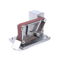 Kompakter Mini Bandschleifer mit 200W Motor, 7-fach einstellbarer Geschwindigkeit und Vorwärts/Rückwärts-Lauf für optimales Schleifen und Polieren von unterschiedlichen Materialien.