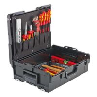 Ein umfangreicher Werkzeugsatz für den Elektriker mit 39 verschiedenen Werkzeugen, darunter VDE-Zange und Schlosserhammer.